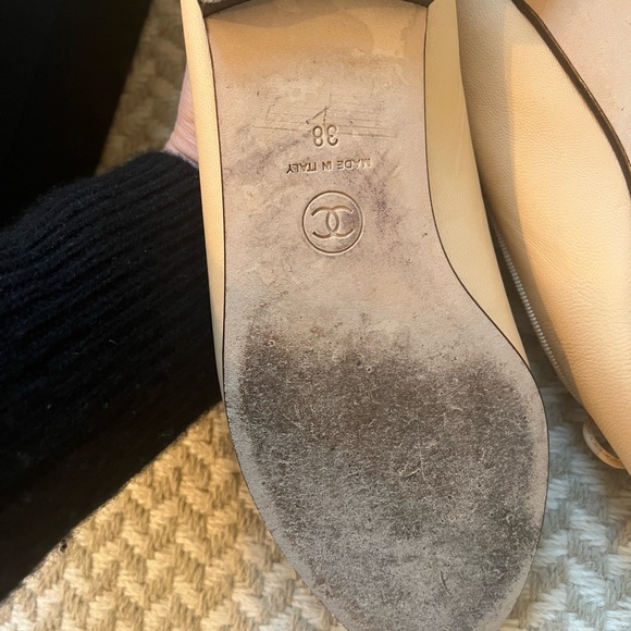 Chanel leather ballet flat cap toe hard to find - Picture 9 of 10